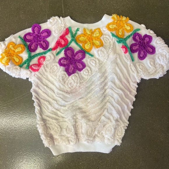 Vintage 80s Damze Springtime Floral Chenille Crew Neck Short Sleeve Sweatshirt - Picture 2 of 7